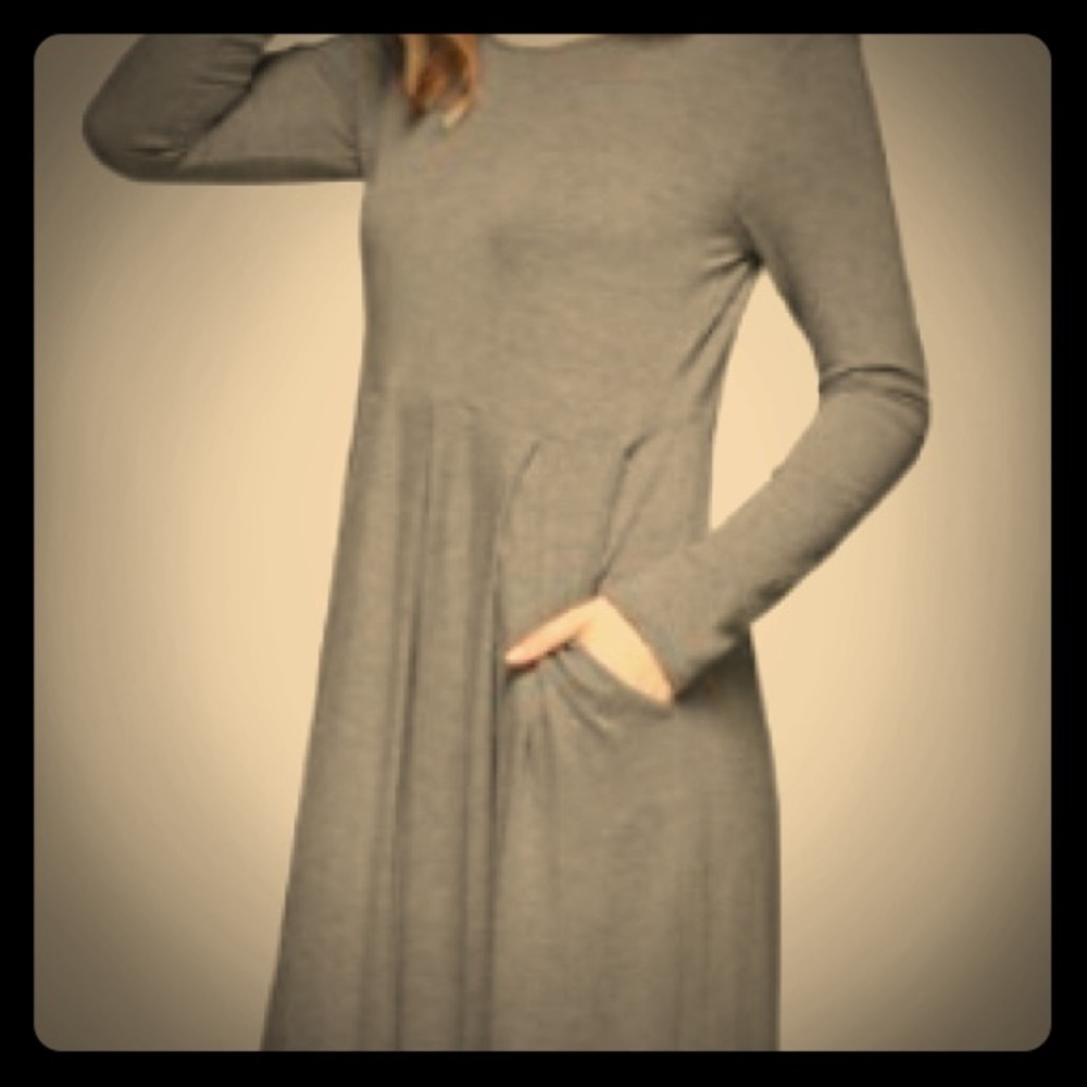 NWT Grey maxi with pockets